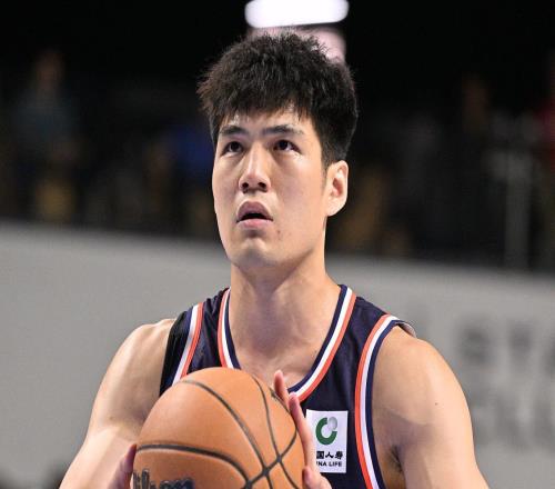 兩戰轟27+8！中國男籃26歲MVP閃耀NBA季前賽：戰快船末節大爆發(fā)